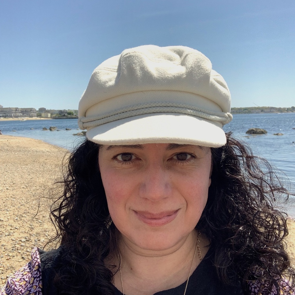 Meet your Posher, Beatriz